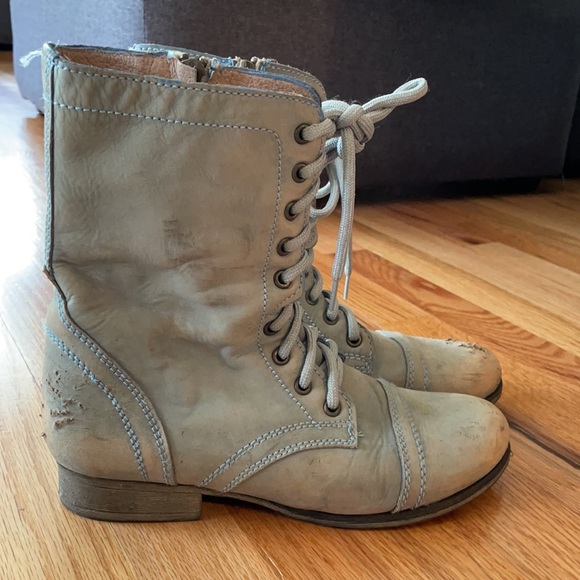 Steve Madden combat boots - Picture 2 of 4